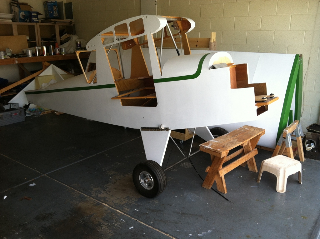 Landing gear on the fuselage painted